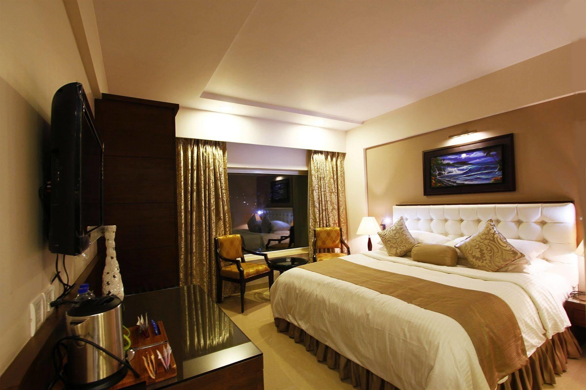 Hotel La Capitol Panaji Eksteriør billede